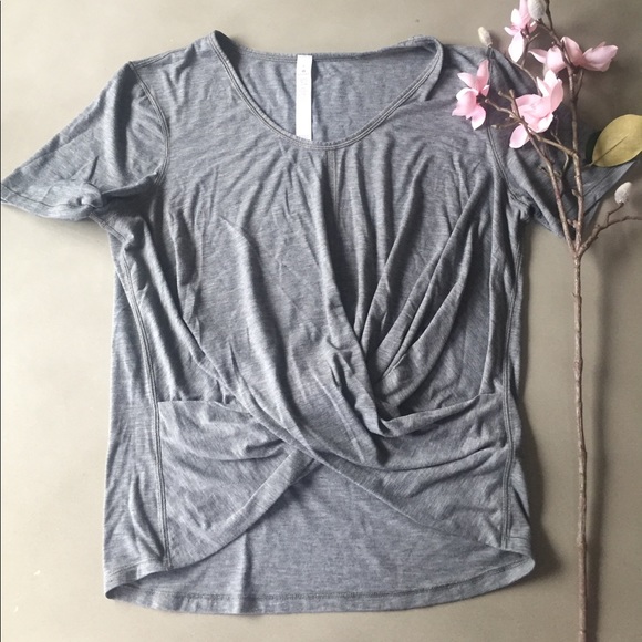 Lululemon olive green crop top - Picture 1 of 3